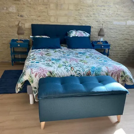 Vakantiehuis Charmante Maison Du Xviii En Pierre Renovee Colleville-Montgomery