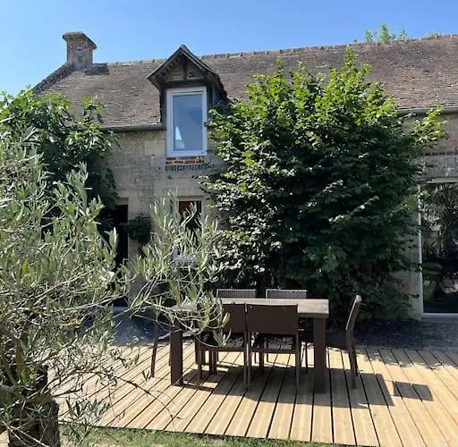 Charmante Maison Du Xviii En Pierre Renovee *